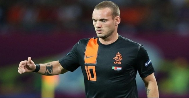 Galatasaray'da Mutlu Son! Sneijder İmzayı Attı