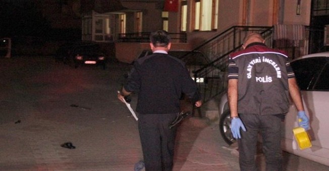 Konya'da Dünürlerin Kavgası Kanlı Bitti! 1 Ölü,2 Yaralı