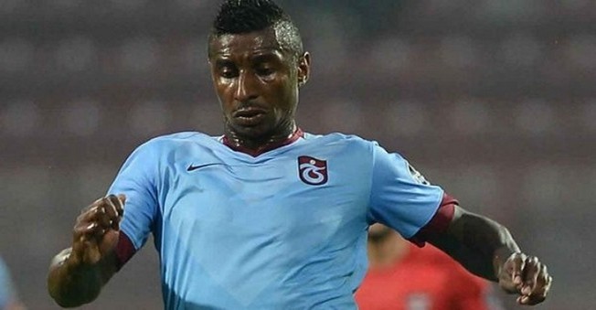 Trabzonspor'lu Futbolcu Yurt Dışına Çıkmak İsterken Gözaltına Alındı
