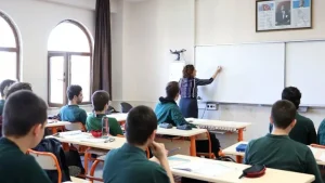 Liselerde Devrim Gibi Değişiklik! Zorunlu Eğitim Süresi Kısalıyor mu? İşte Masadaki 3 Yeni Model
