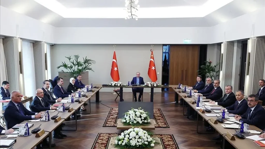 Kabine Toplantısı Başladı! Bayram Tatili Uzayacak mı? İşte Masadaki Konular