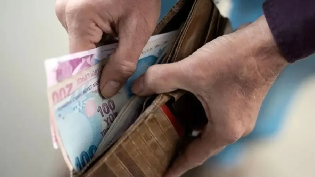 Kurban Bayramı Öncesi Emekliye Erken Maaş Sürprizi 1 Kurban Bayramı Öncesi Emekliye Erken Maaş Sürprizi