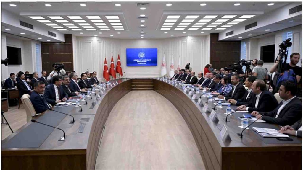 Toplu Sözleşme Görüşmeleri Neden Tıkandı? 2026-2027 Sürecine Dair Bilinmesi Gerekenler 1 Toplu Sozlesme Gorusmeleri Neden Tikandi 2026 2027 Surecine Dair Bilinmesi Gerekenler