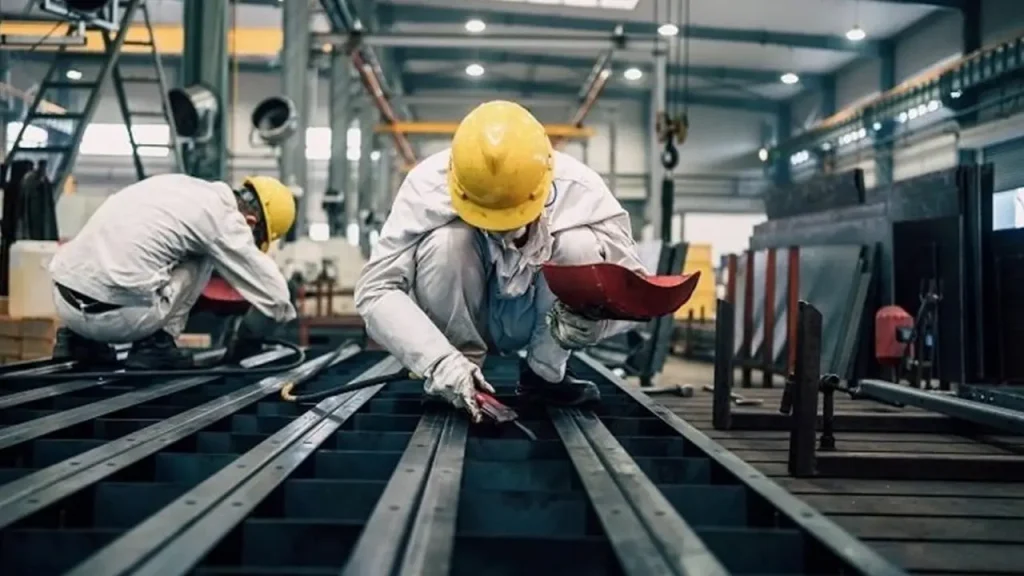 Eylül 2025’te Ücretli Çalışan Sayısı 16 Milyonu Aştı! En Fazla Artış Hangi Sektörde? 1 Eylül 2025’te Ücretli Çalışan Sayısı 16 Milyonu Aştı! En Fazla Artış Hangi Sektörde?