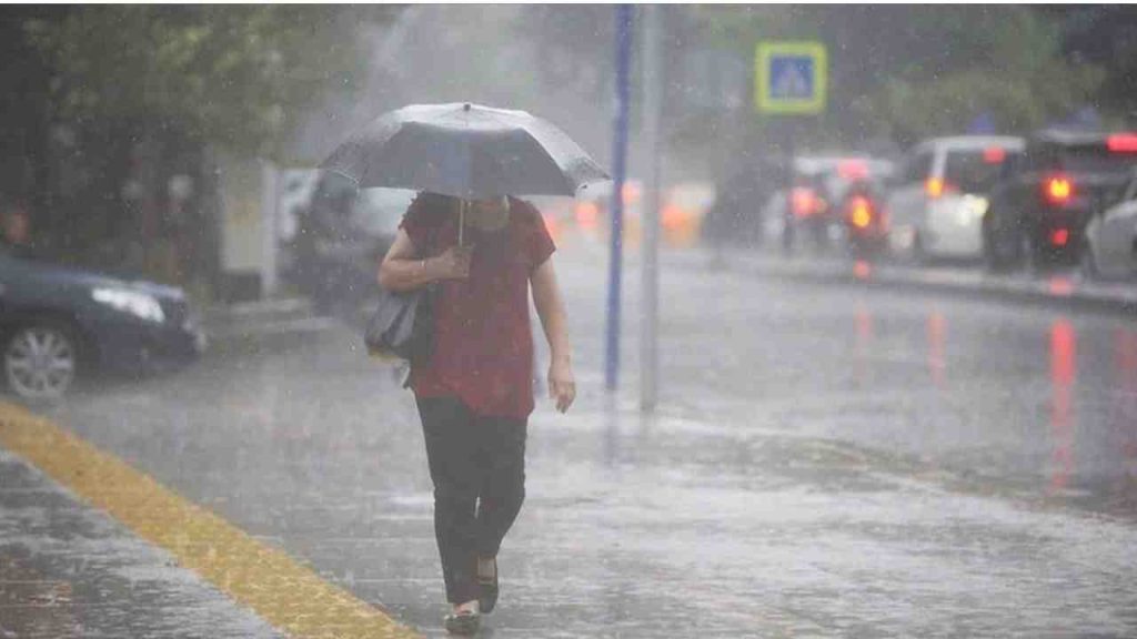 Meteoroloji Genel Müdürlüğü, 42 il için sarı kodlu uyarı yayımladı. Kar yağışı, fırtına, sağanak, buzlanma, don ve çığ riski bulunan iller ile beklenen hava olaylarının tüm detayları haberimizde.