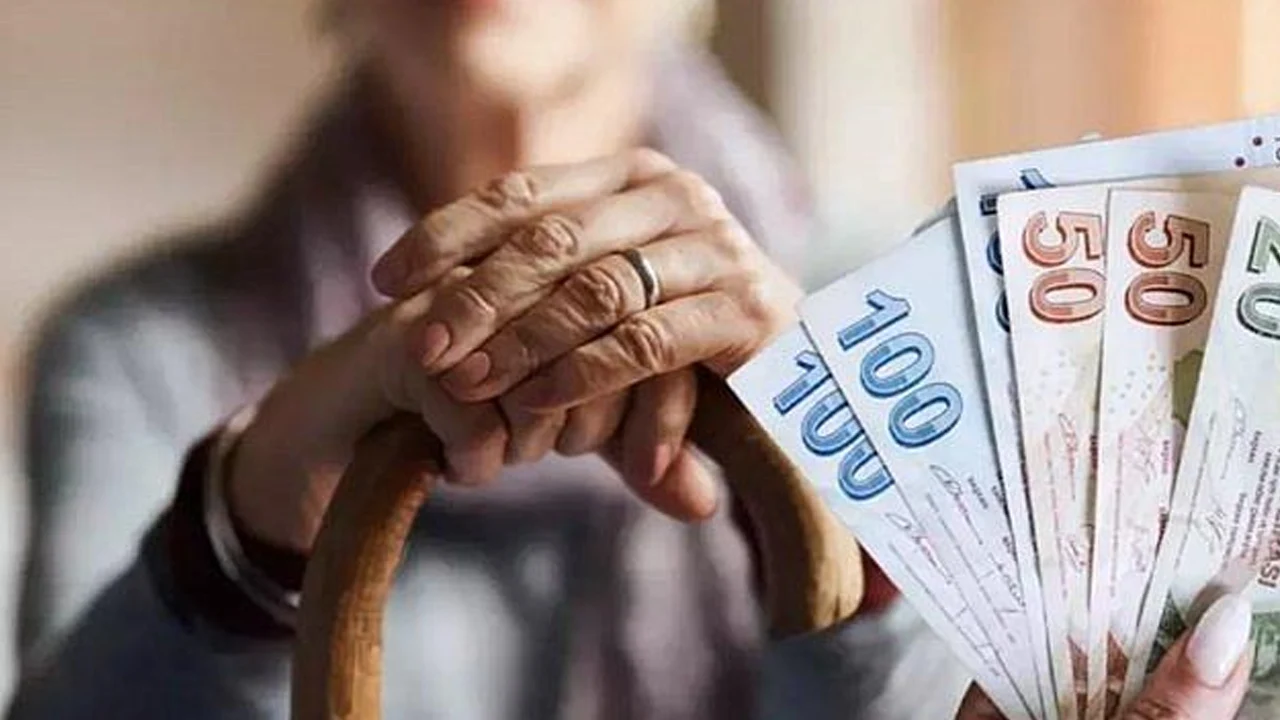 Emekli Bayram İkramiyesinde Zam Beklentisi: 17 Milyon Kişi Kararı Bekliyor