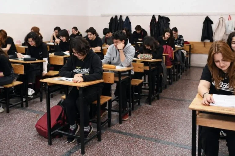 En İyi 100 Lise 2026 LGS Taban Puanları ve Yüzdelik Dilimleri