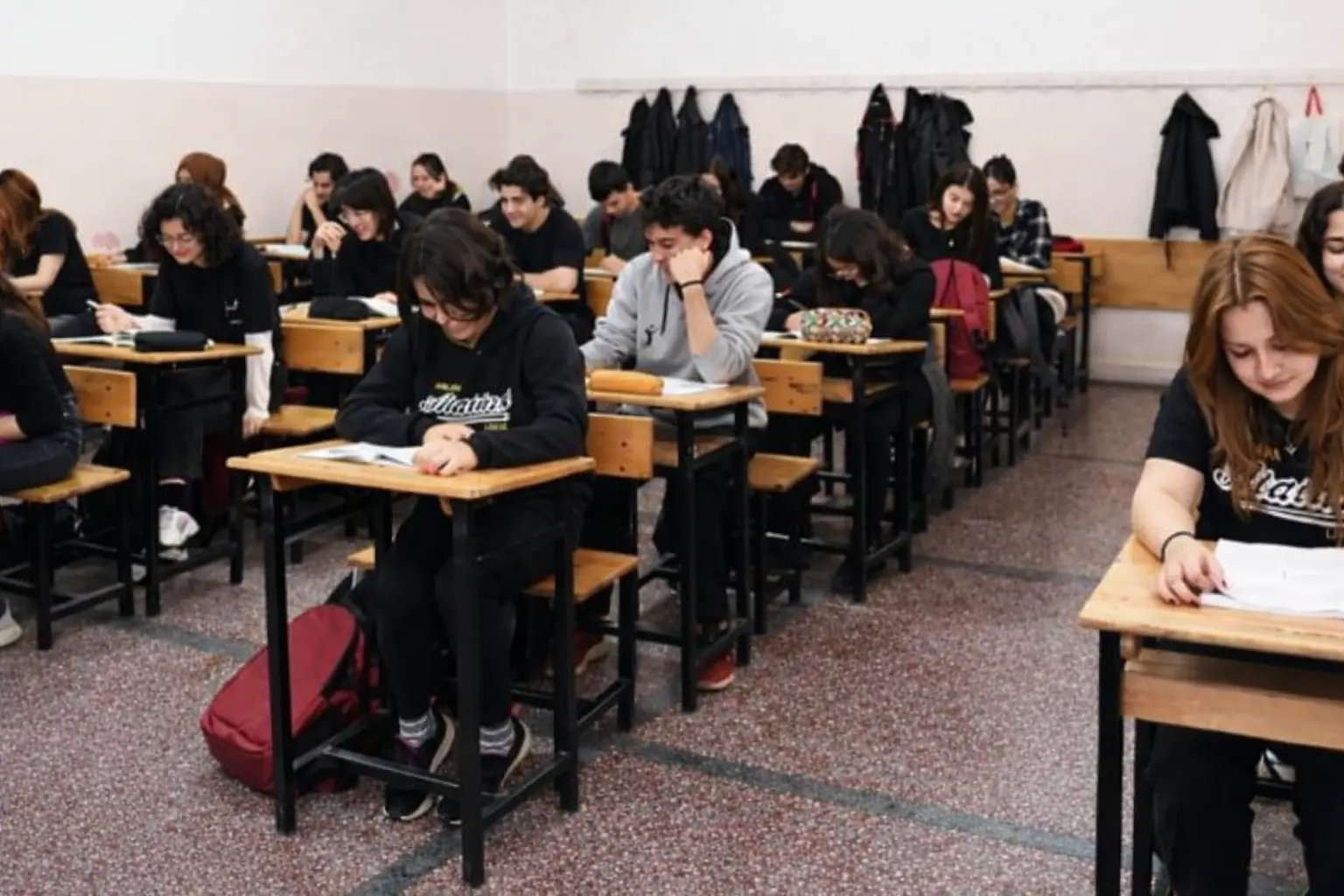 En İyi 100 Lise 2026 LGS Taban Puanları ve Yüzdelik Dilimleri