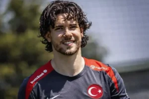 Ferdi Kadıoğlu Kimdir? Brighton Transferi, Kariyeri ve Tüm Detaylar (2026)