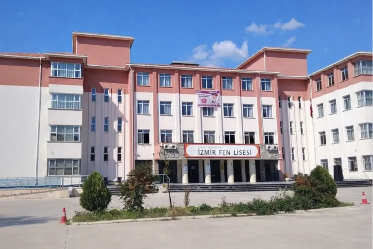 İzmir Lise Taban Puanları 2026 Açıklandı mı? En Yüksek Puanlı Liseler ve LGS Tercih Rehberi