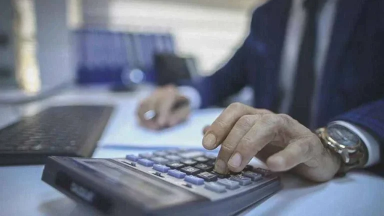 Memurlar İçin Yeni Dönem Başladı! Eğitim ve Staj Zorunlu Oldu (Resmi Gazete)