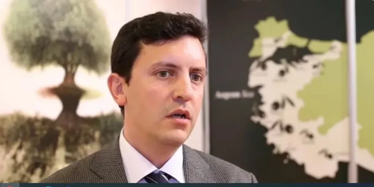 Emre Uygun Kimdir? EZZİB Başkanı Ne İş Yapıyor, Mesleği Nedir?