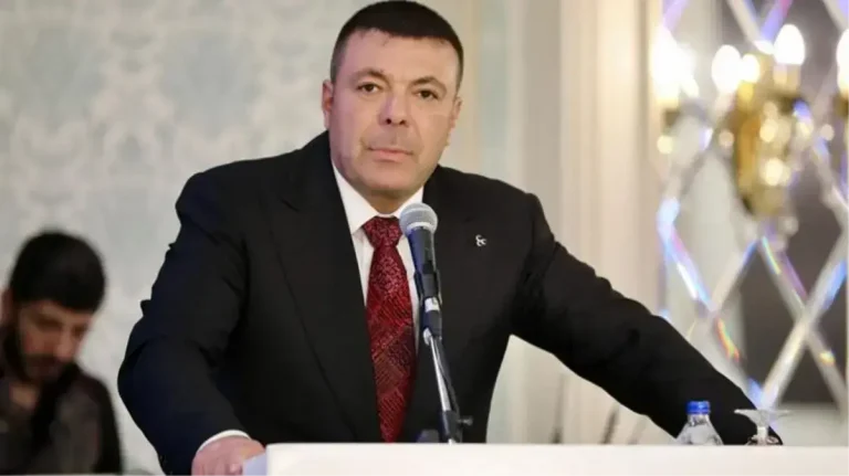 Özgür Bayraktar Kimdir, Mesleği Nedir?