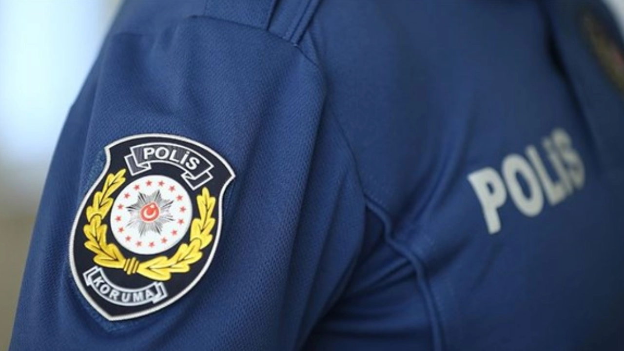 Polis Kanunu Değişti: Kadro ve Terfi Geliyor, Maaş Zammı Ertelendi