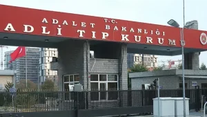 Adli Tıp Kurumu Atama Şartları Değişiyor: 12. Yargı Paketi ile 4 Yıllık Görev Süresi Geliyor!