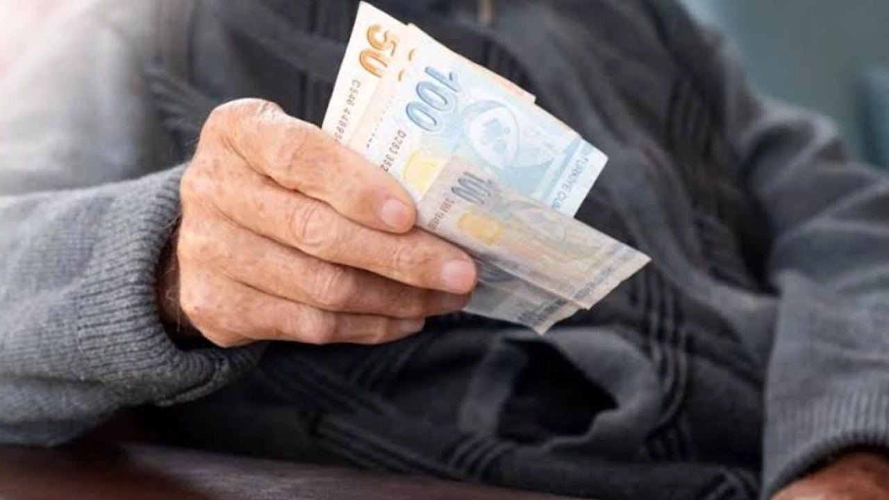 Emekli Promosyonunda Şekerbank Zirvede: 35 Bin TL'lik Teklif Dikkat Çekti