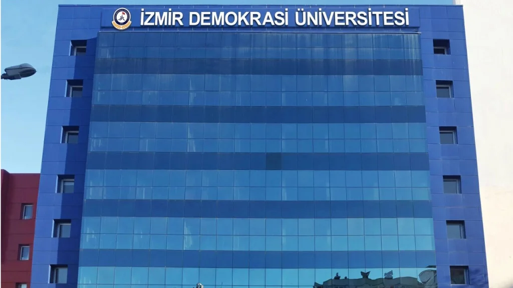 Izmir Demokrasi Universitesi Rektorlugu