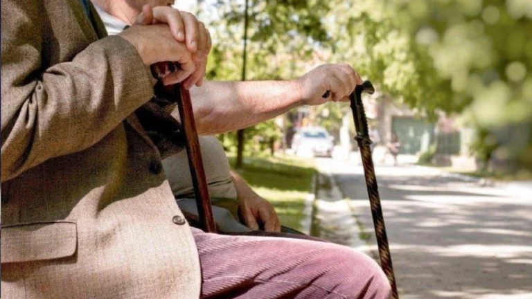 2000-2008 Arası Sigortalılar Dikkat! Kademeli Emeklilik Teklifi Komisyonda: İşte Yaş ve Prim Tablosu