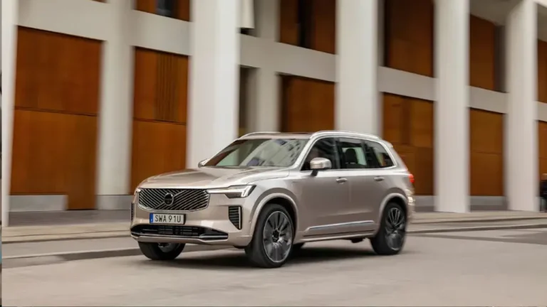 7 Kişilik Volvo XC90 Benzinsiz 160 KM Gidecek! Toplam Menzil 1.100 KM