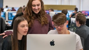 Apple Öğrenci Kampanyasında 5.499 TL’den Fazlası Var! MacBook ve iPad’de Gerçek Avantajı Hesapladık
