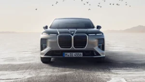 BMW’de Fiyatlar Tersine Döndü! 544 Beygirlik i7, Benzinli 740’tan 7,1 Milyon TL Daha Ucuz