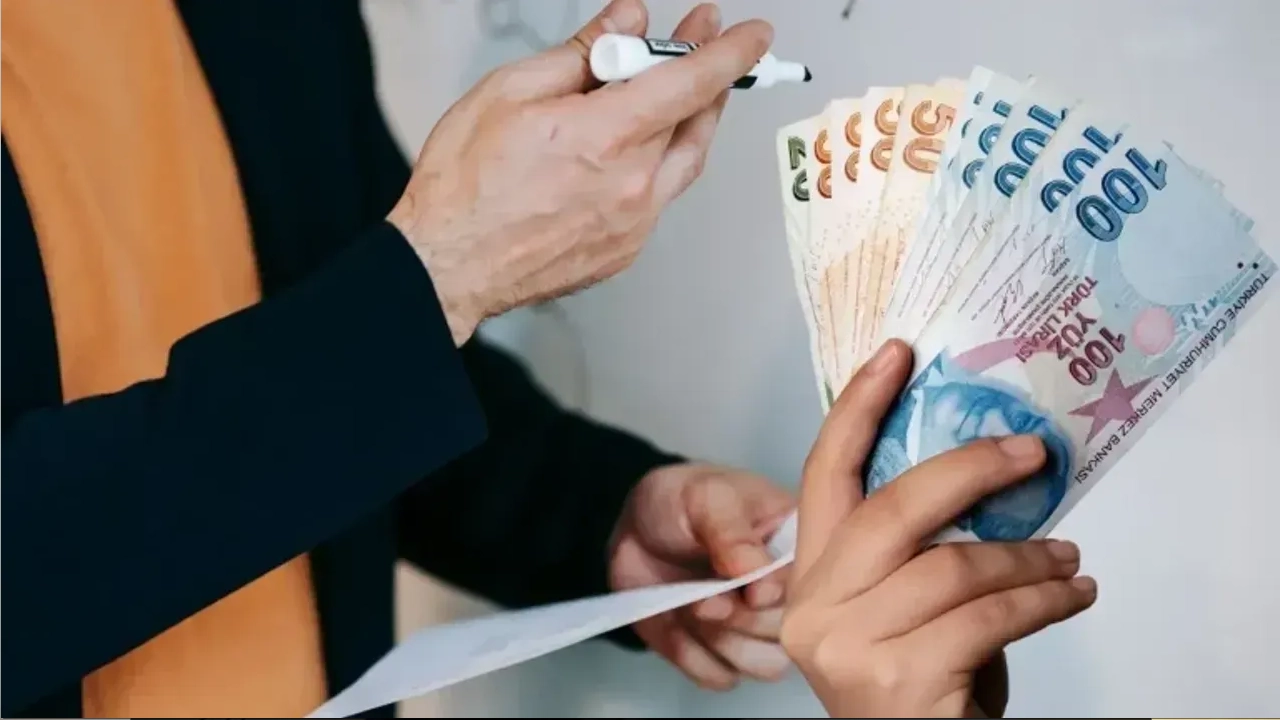 Öğretmenlere Ek Gelir Fırsatı! Tek Sınav Görevinde Ücret 2 Bin TL’yi Aştı
