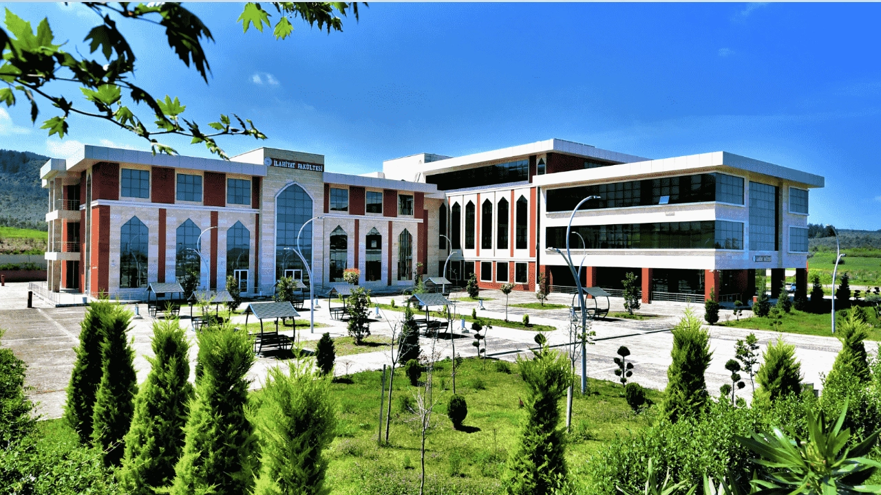 Osmaniye Korkut Ata Üniversitesi