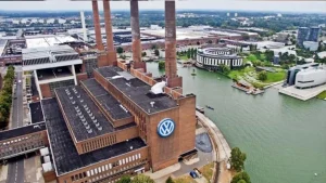 Volkswagen Fabrikasında Tarihi Dönüşüm! Otomobil Üretimi Bitecek, Savunma Sanayisine Geçecek