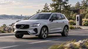 Volvo Hibritte Sınırı Değiştirdi! XC60 Tek Şarjla 200 KM Elektrikli Gidecek