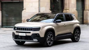 Yeni Jeep Avenger’a 169 Bin TL Fazla Vermeye Değer mi? İki Modeli Karşılaştırdık