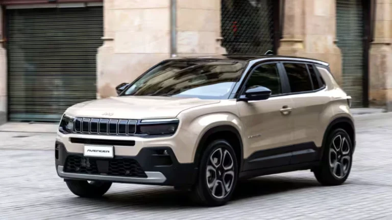 Yeni Jeep Avenger’a 169 Bin TL Fazla Vermeye Değer mi? İki Modeli Karşılaştırdık