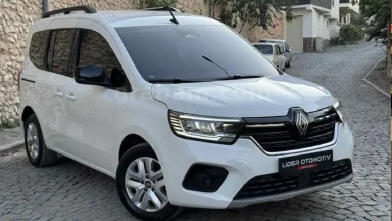 Renault’ta Fiyat Hesabı Tersine Döndü! Kangoo, Kampanyada Megane’dan 228 Bin TL Daha Pahalı