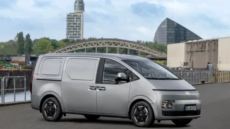 20 Dakikada %80 Şarj! Hyundai’nin Yeni Elektrikli Ticarisi 450 Km Menzille Geliyor