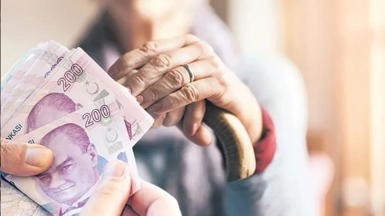 56 Yaş Üstündekiler 6 Ayda 200 Milyar TL Kredi Kullandı! Yüzde 88’i İhtiyaç Kredisi
