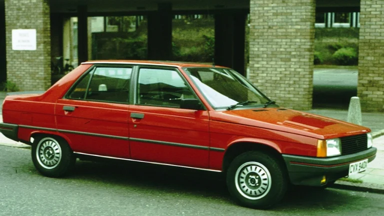 Broadway’in Geçmişindeki Ödül: Renault 9, 44 Yıl Önce Avrupa’nın Birincisiydi