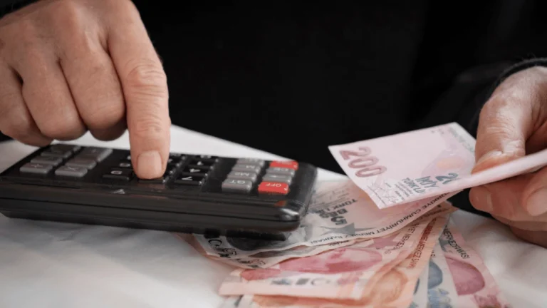 Emekli Olunca Ne Kadar Maaş Alabilirim? 2026 Emekli Maaşı Hesaplama