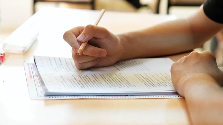 MEB’de 26 Ekim’de Yeni Dönem! Yazılı Sınavlarda Artık Sadece Notlara Bakılmayacak