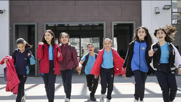 Okullarda İlk Ara Tatil 16 Kasım’da Başlıyor! MEB Takvimi Belli Oldu