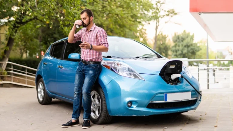 Yeni Kayıtlarda Elektriklinin Payı Yüzde 18,1, Yollarda Yüzde 2,6: Fark Neden Bu Kadar Büyük?
